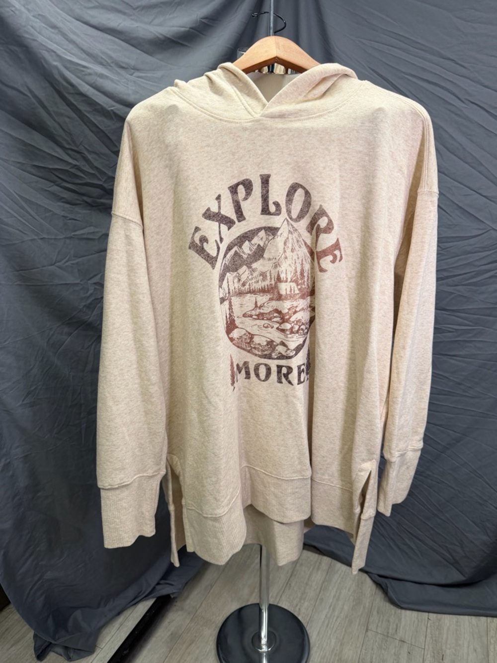 Maurices Oversized Beige 'Explore More' Graphic Hoodie Woman’s 2x NWOT